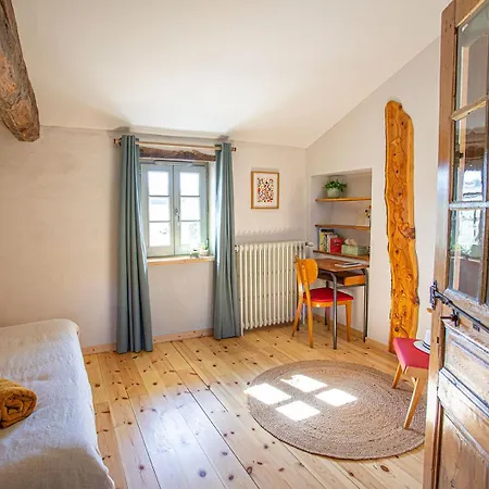 La Fee Capucine - Et Table D'hotes - Espace Bien-etre Et Massages Bed & Breakfast Saint-Galmier